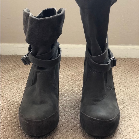 Venilla Suite Heel Boots - Picture 2 of 4